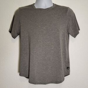 REI Heather Gray Short Sleeve Athletic Base Layer Shirt size Medium
